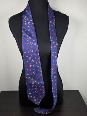 Vintage Façonnable 100% Silk Italian Paisley Tie